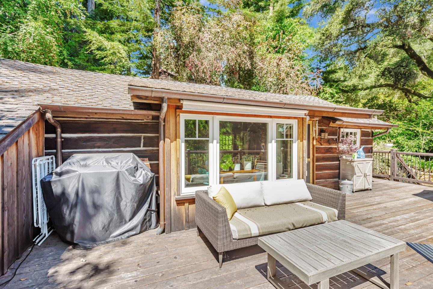 Detail Gallery Image 26 of 32 For 252 Blakewood Way, Woodside,  CA 94062 - 3 Beds | 2 Baths