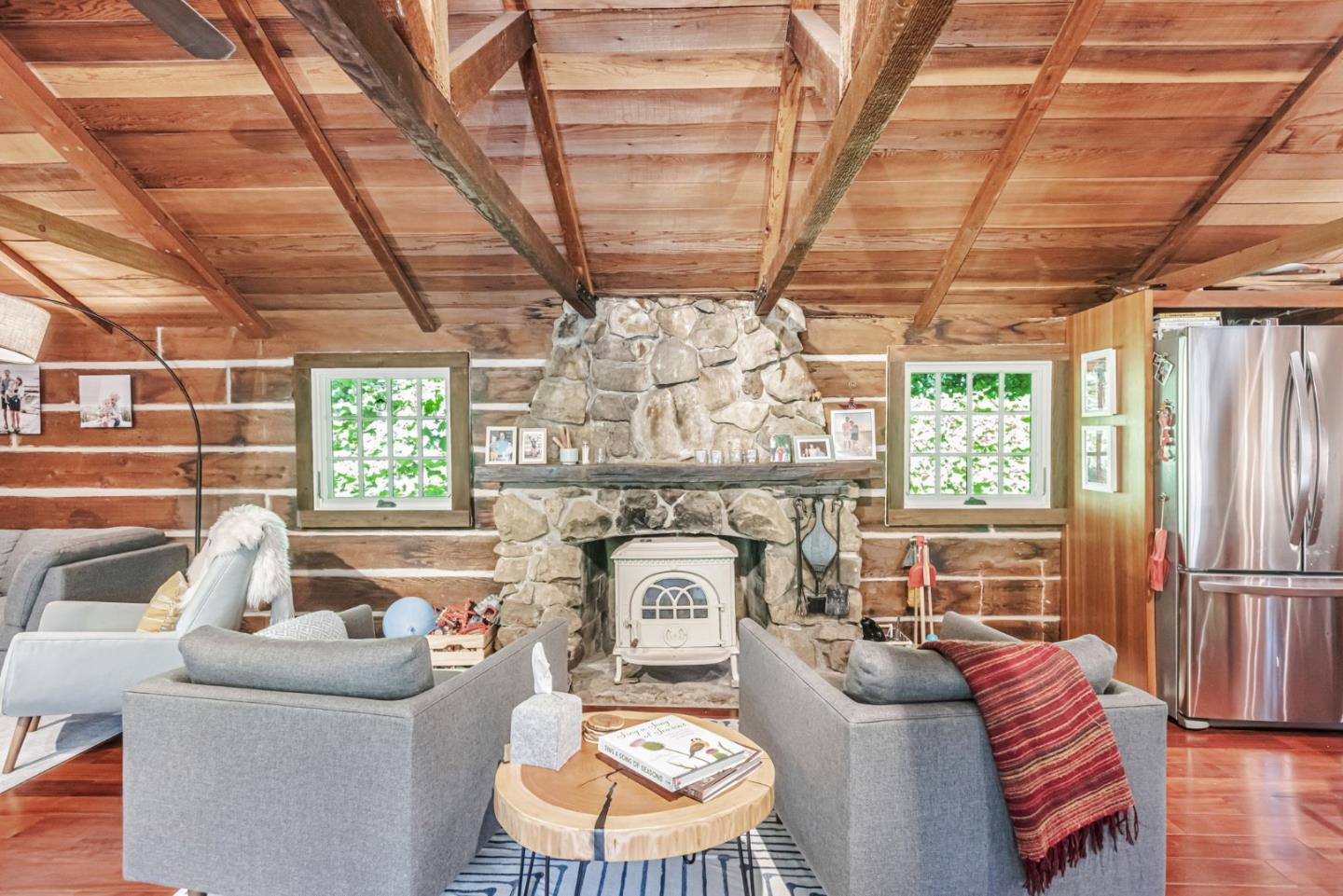 Detail Gallery Image 5 of 32 For 252 Blakewood Way, Woodside,  CA 94062 - 3 Beds | 2 Baths
