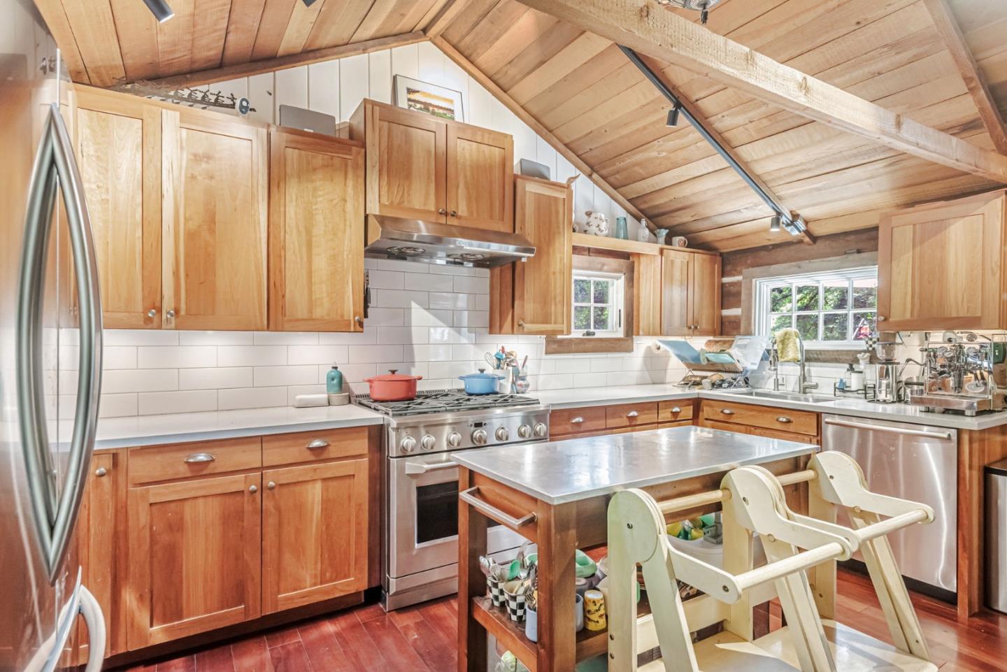 Detail Gallery Image 6 of 32 For 252 Blakewood Way, Woodside,  CA 94062 - 3 Beds | 2 Baths