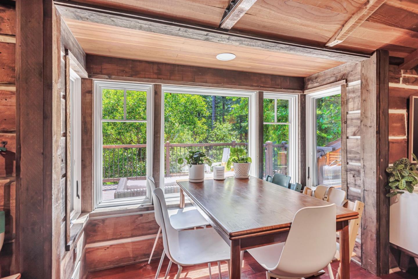 Detail Gallery Image 9 of 32 For 252 Blakewood Way, Woodside,  CA 94062 - 3 Beds | 2 Baths