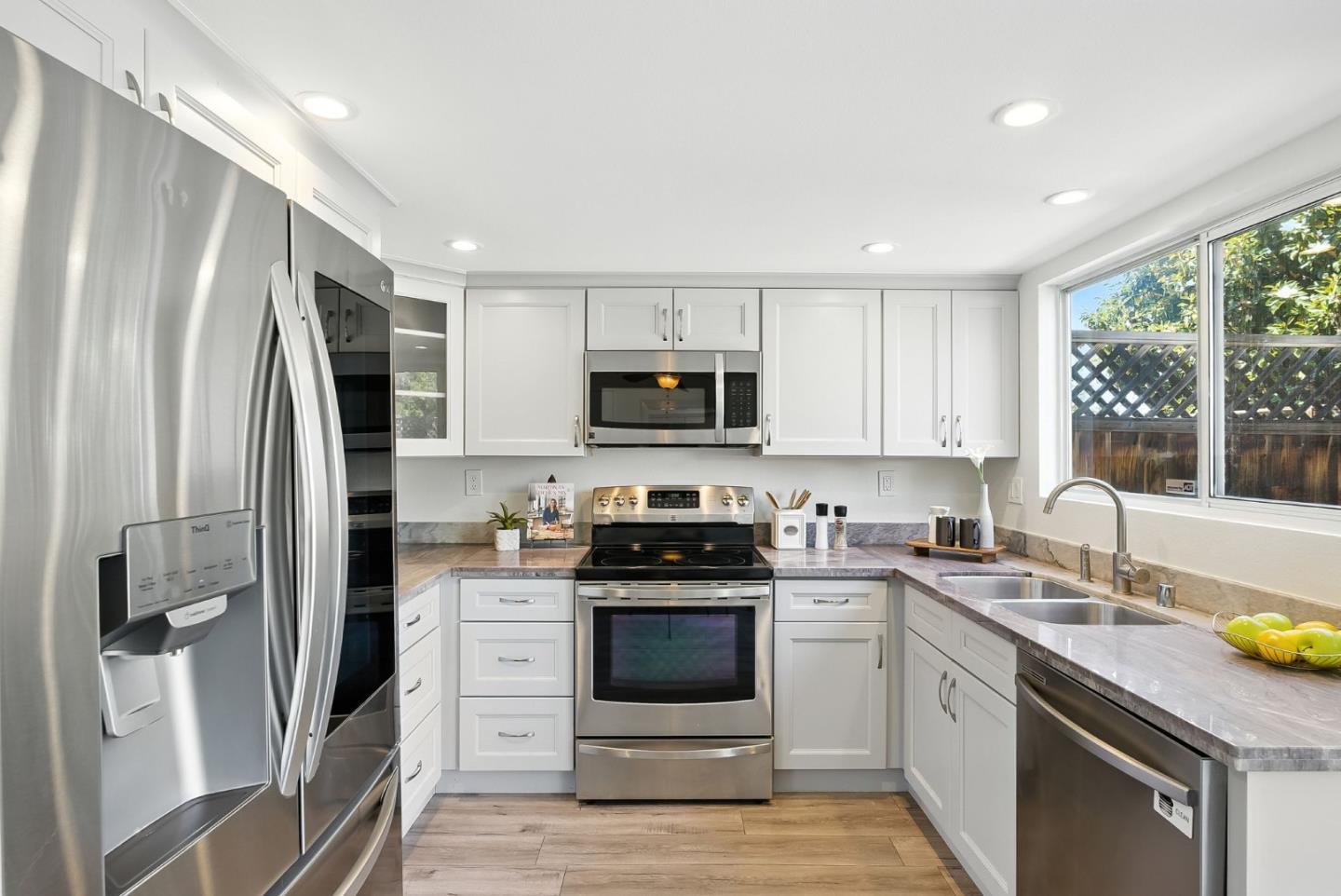 Detail Gallery Image 8 of 29 For 956 Deer Meadow Ct, San Jose,  CA 95122 - 3 Beds | 2 Baths