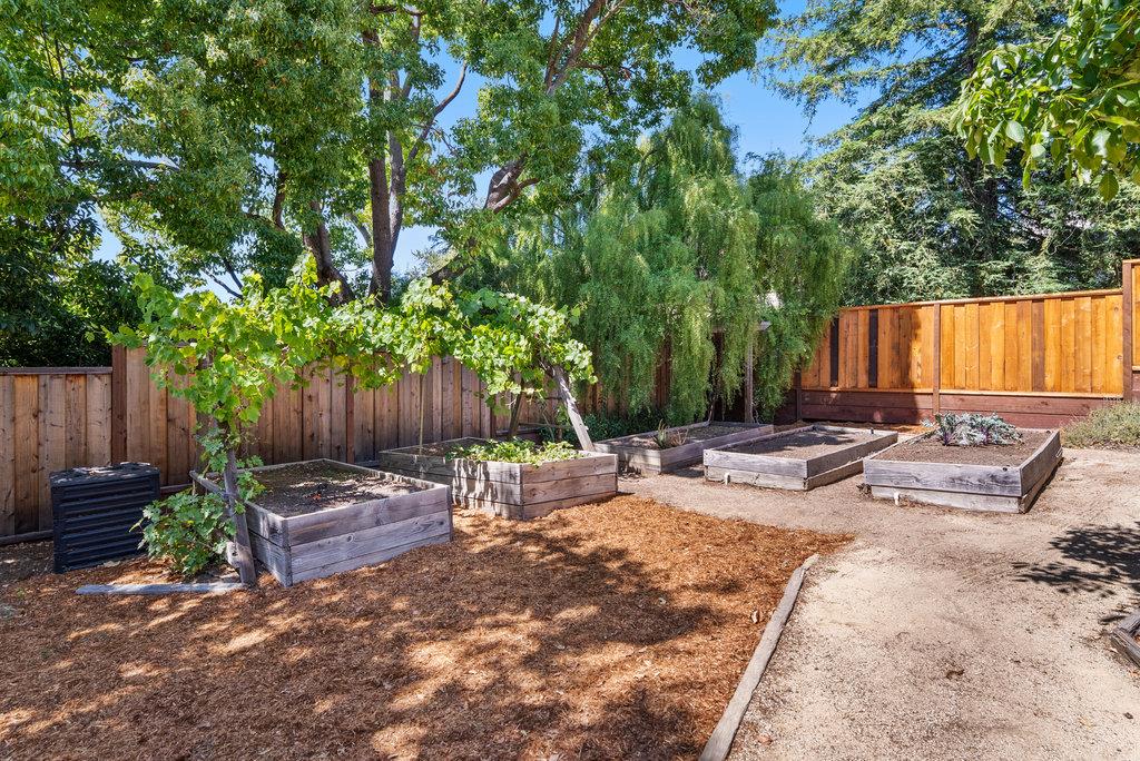 Detail Gallery Image 34 of 80 For 221 Sunset Ter, Scotts Valley,  CA 95066 - 4 Beds | 3/1 Baths