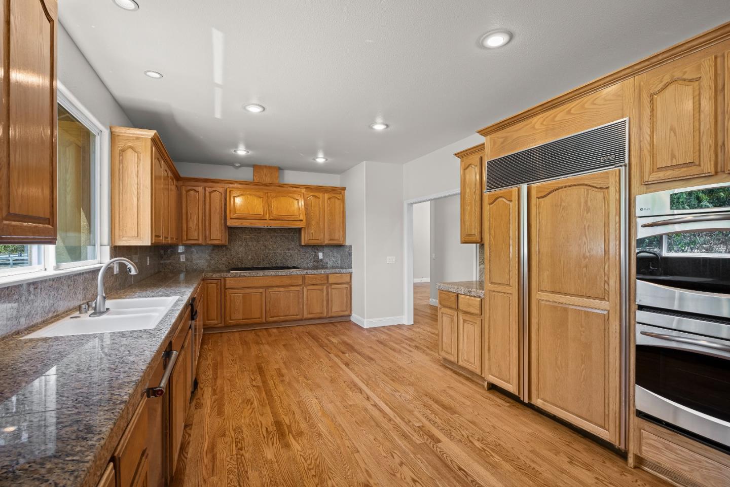 Detail Gallery Image 17 of 82 For 12320 Highland Estates Ln, San Martin,  CA 95046 - 6 Beds | 6 Baths