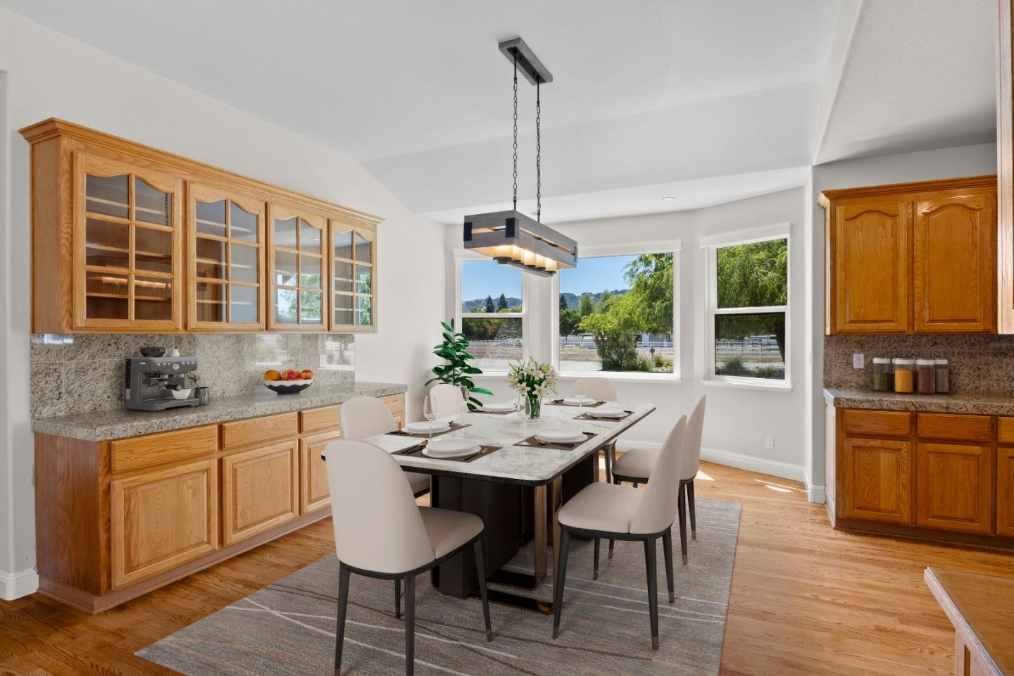 Detail Gallery Image 21 of 82 For 12320 Highland Estates Ln, San Martin,  CA 95046 - 6 Beds | 6 Baths