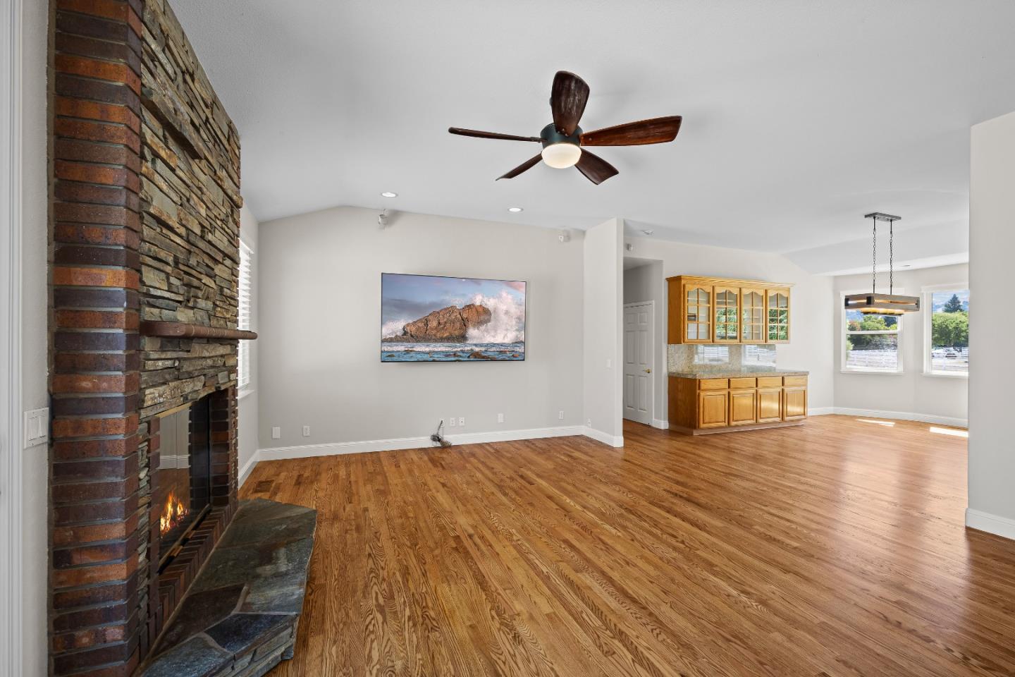 Detail Gallery Image 24 of 82 For 12320 Highland Estates Ln, San Martin,  CA 95046 - 6 Beds | 6 Baths
