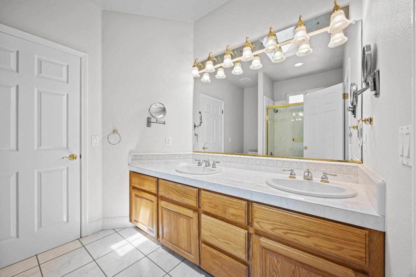Detail Gallery Image 32 of 82 For 12320 Highland Estates Ln, San Martin,  CA 95046 - 6 Beds | 6 Baths