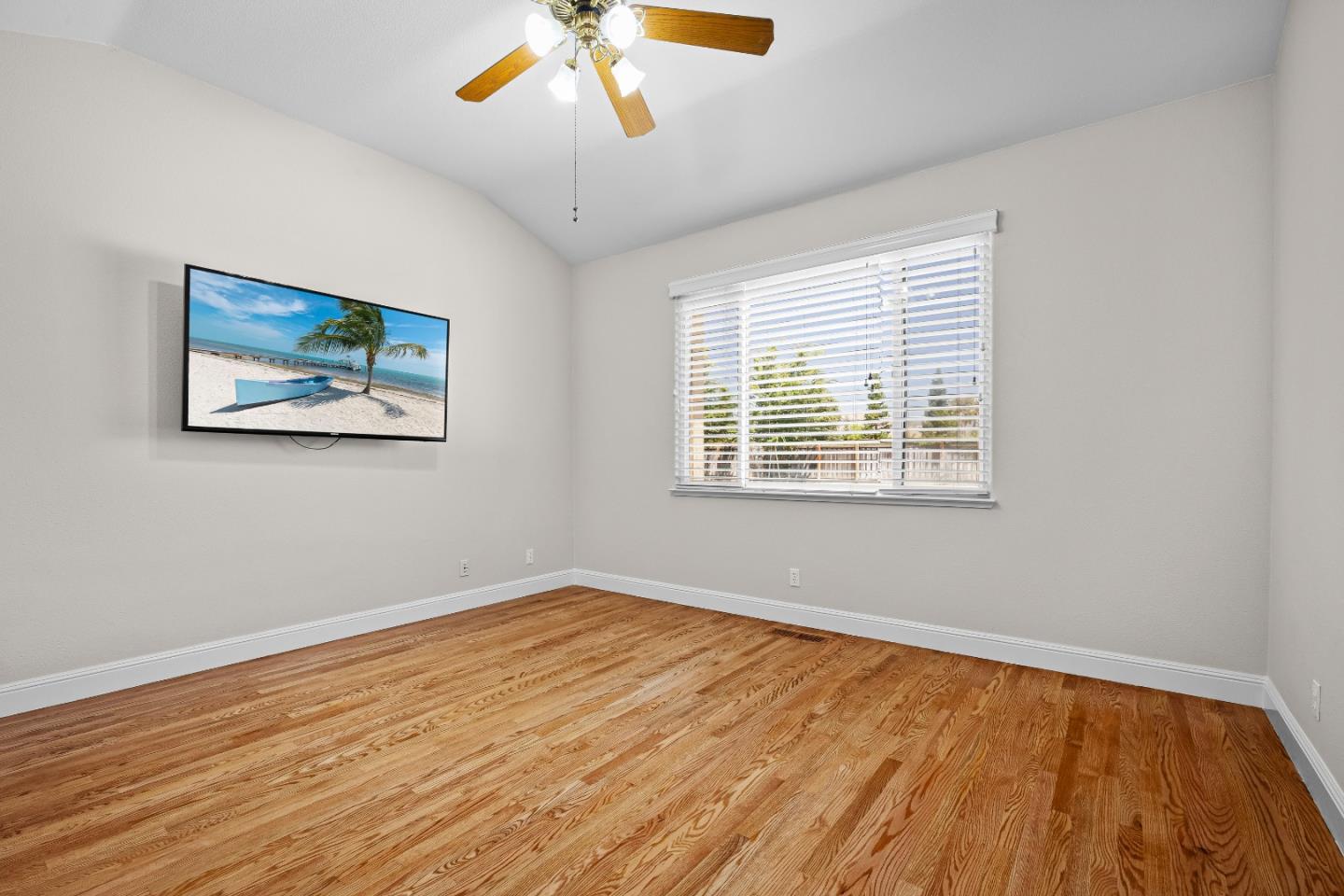 Detail Gallery Image 34 of 82 For 12320 Highland Estates Ln, San Martin,  CA 95046 - 6 Beds | 6 Baths