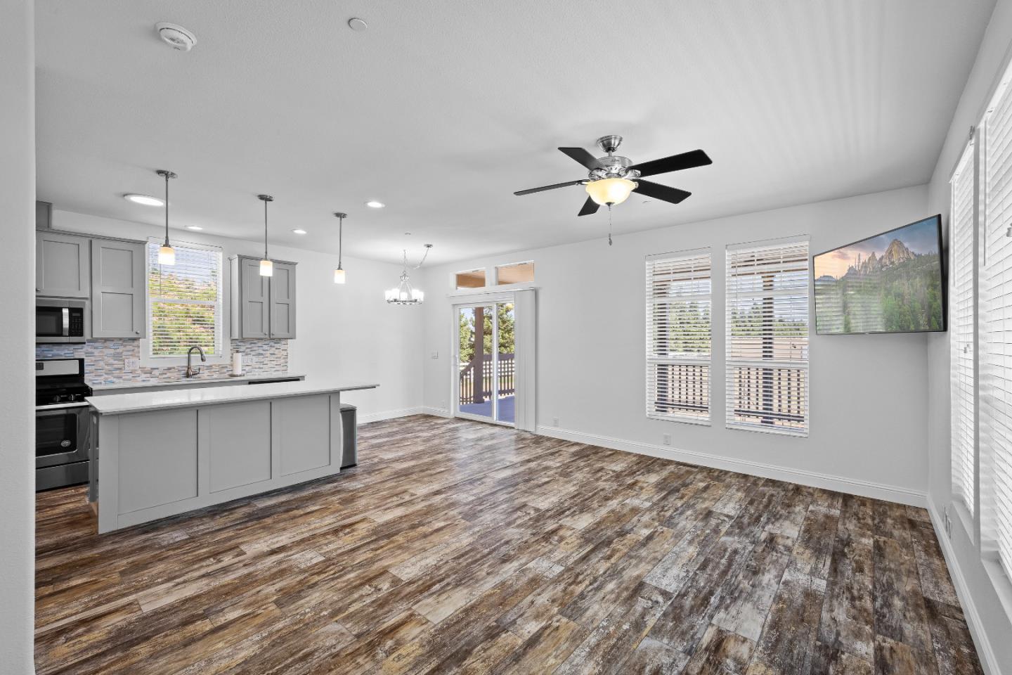 Detail Gallery Image 46 of 82 For 12320 Highland Estates Ln, San Martin,  CA 95046 - 6 Beds | 6 Baths