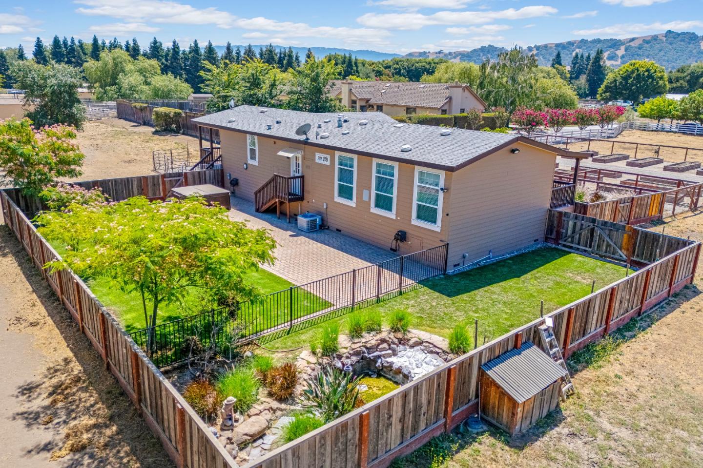 Detail Gallery Image 61 of 82 For 12320 Highland Estates Ln, San Martin,  CA 95046 - 6 Beds | 6 Baths