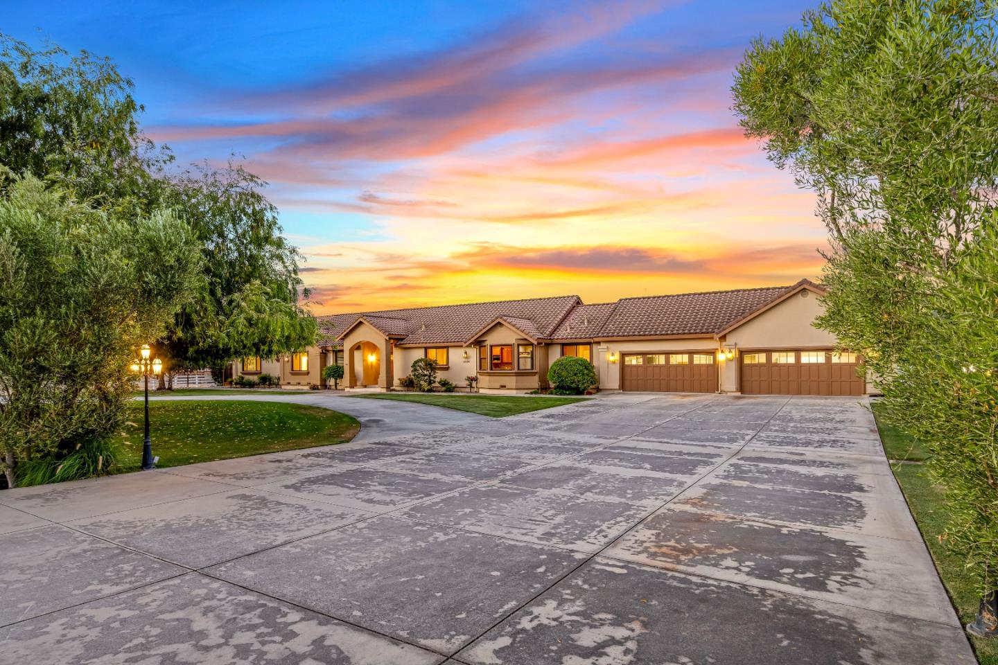 Detail Gallery Image 63 of 82 For 12320 Highland Estates Ln, San Martin,  CA 95046 - 6 Beds | 6 Baths