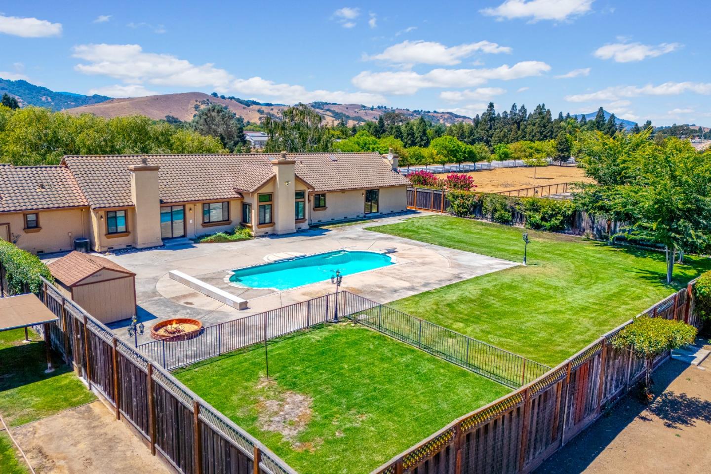 Detail Gallery Image 72 of 82 For 12320 Highland Estates Ln, San Martin,  CA 95046 - 6 Beds | 6 Baths