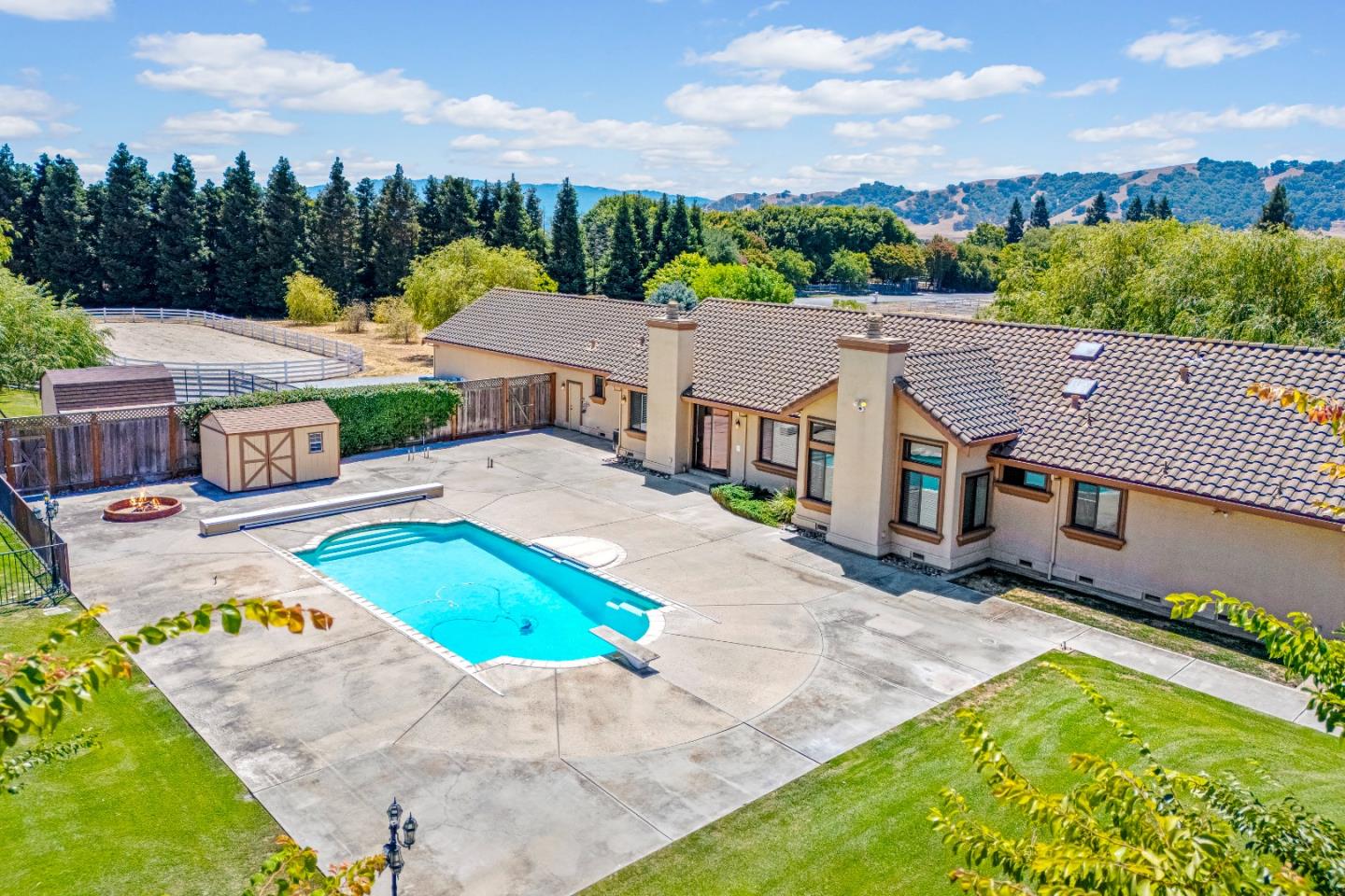 Detail Gallery Image 73 of 82 For 12320 Highland Estates Ln, San Martin,  CA 95046 - 6 Beds | 6 Baths