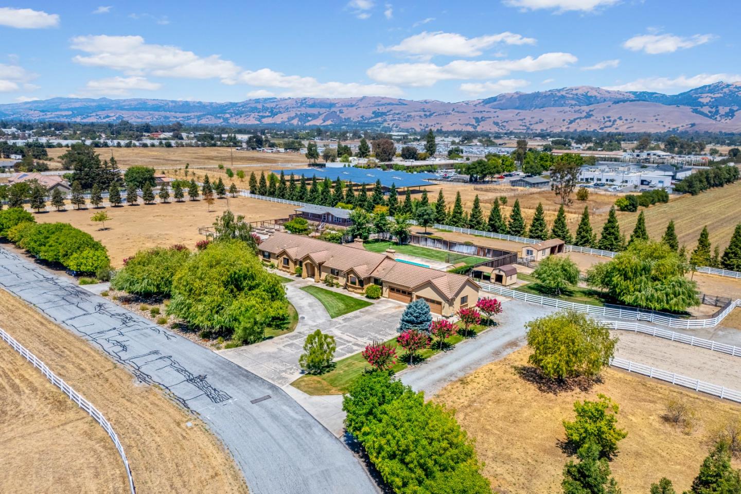 Detail Gallery Image 75 of 82 For 12320 Highland Estates Ln, San Martin,  CA 95046 - 6 Beds | 6 Baths
