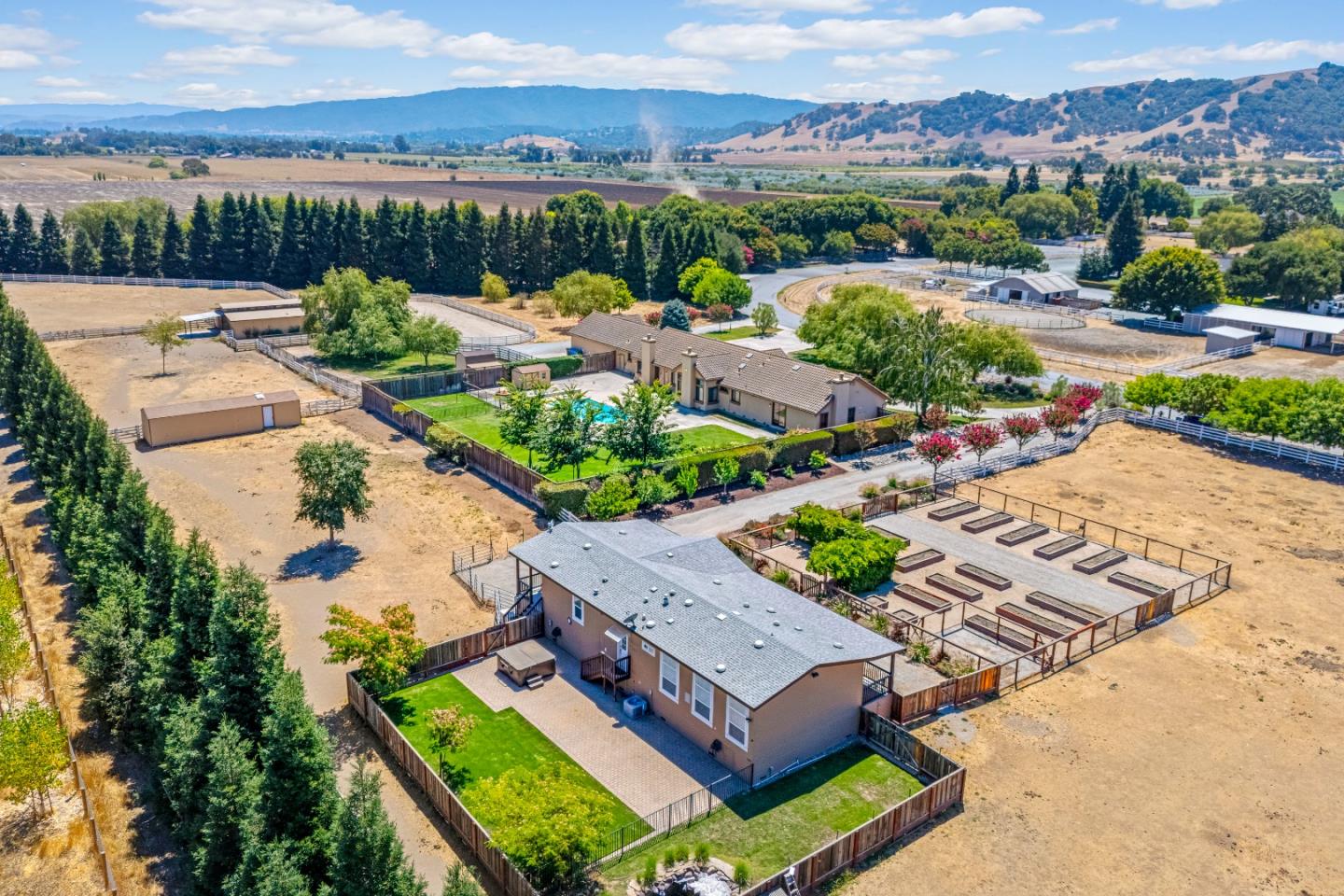 Detail Gallery Image 76 of 82 For 12320 Highland Estates Ln, San Martin,  CA 95046 - 6 Beds | 6 Baths