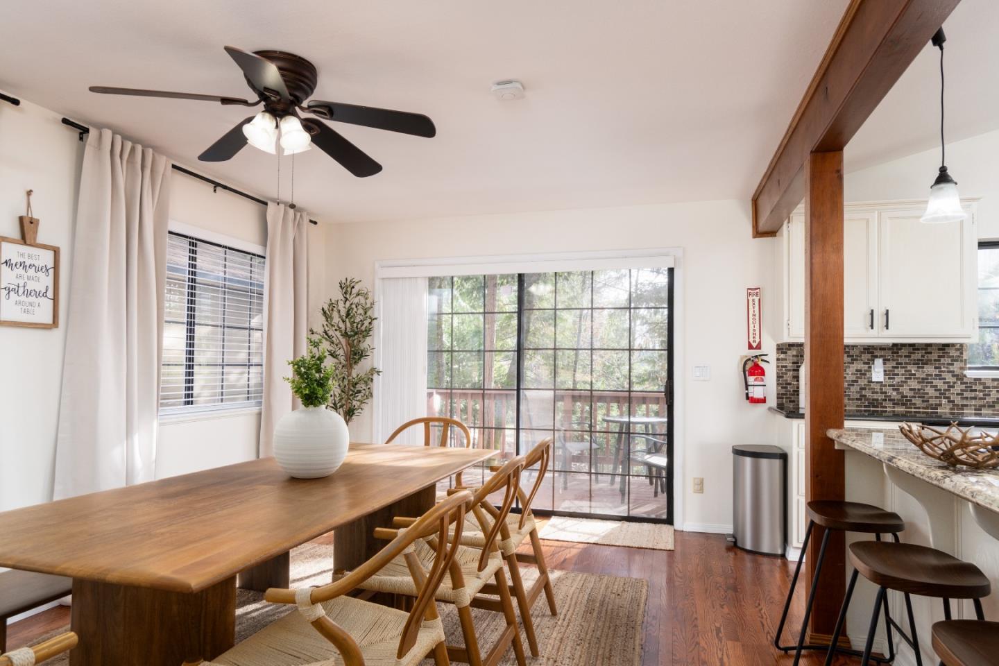 Detail Gallery Image 11 of 27 For 5729 Juarez Rd, Pollock Pines,  CA 95726 - 3 Beds | 3 Baths