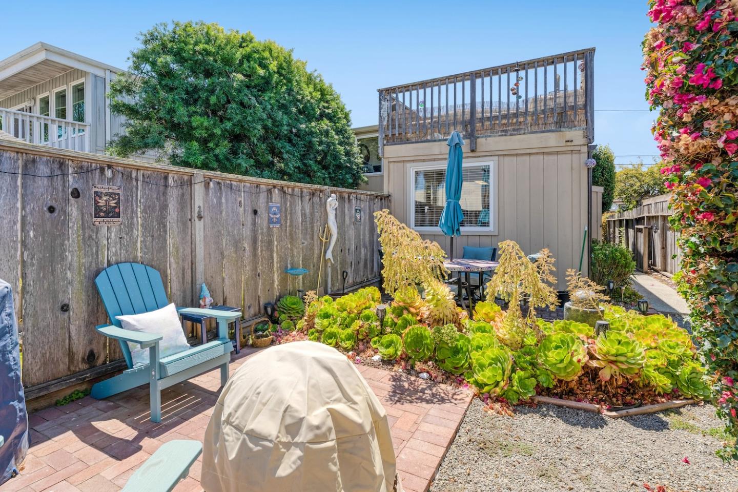 Detail Gallery Image 27 of 45 For 390 36th Ave, Santa Cruz,  CA 95062 - 4 Beds | 3 Baths