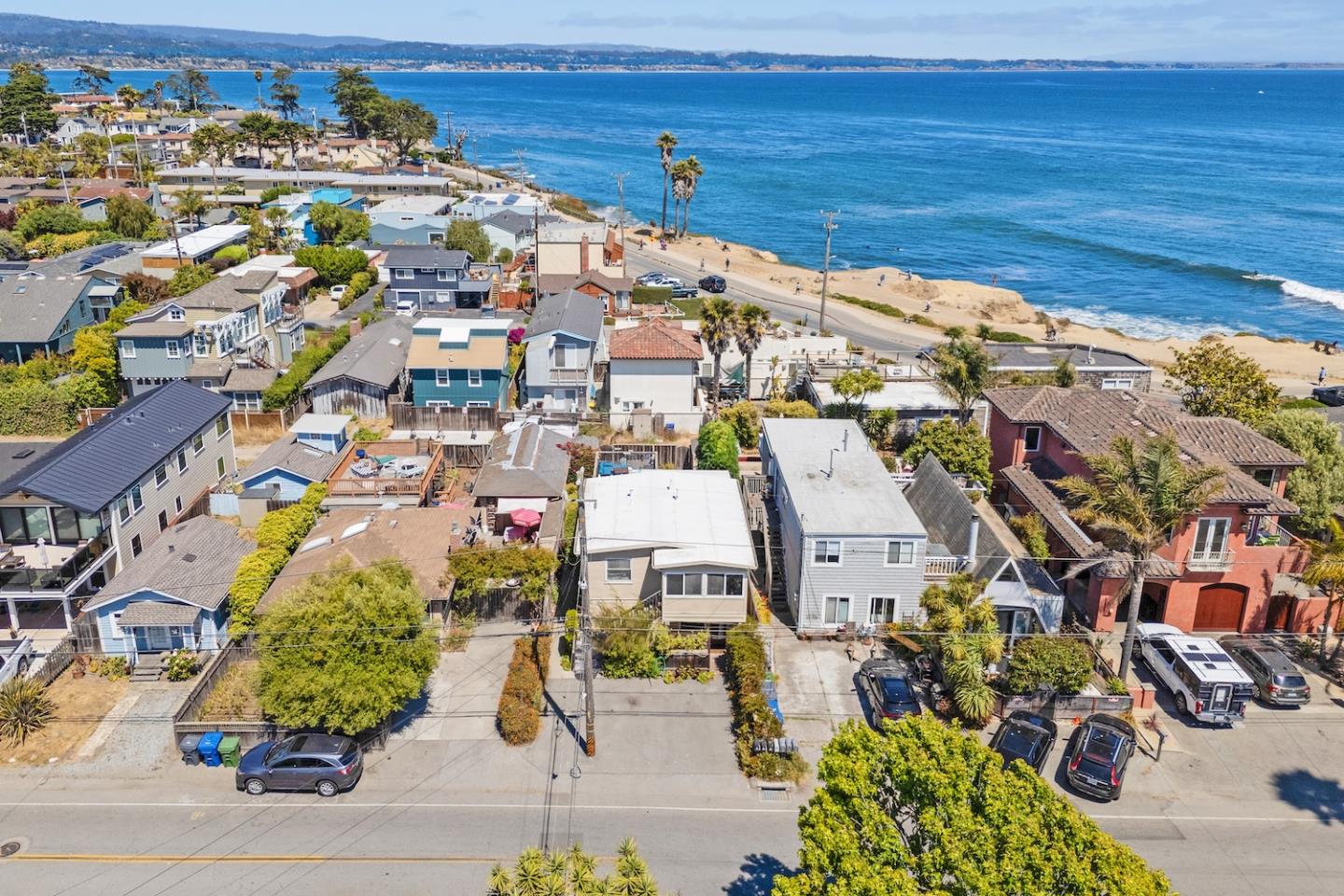 Detail Gallery Image 41 of 45 For 390 36th Ave, Santa Cruz,  CA 95062 - 4 Beds | 3 Baths