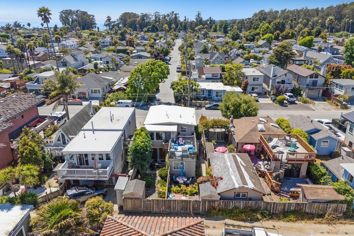 Detail Gallery Image 45 of 45 For 390 36th Ave, Santa Cruz,  CA 95062 - 4 Beds | 3 Baths