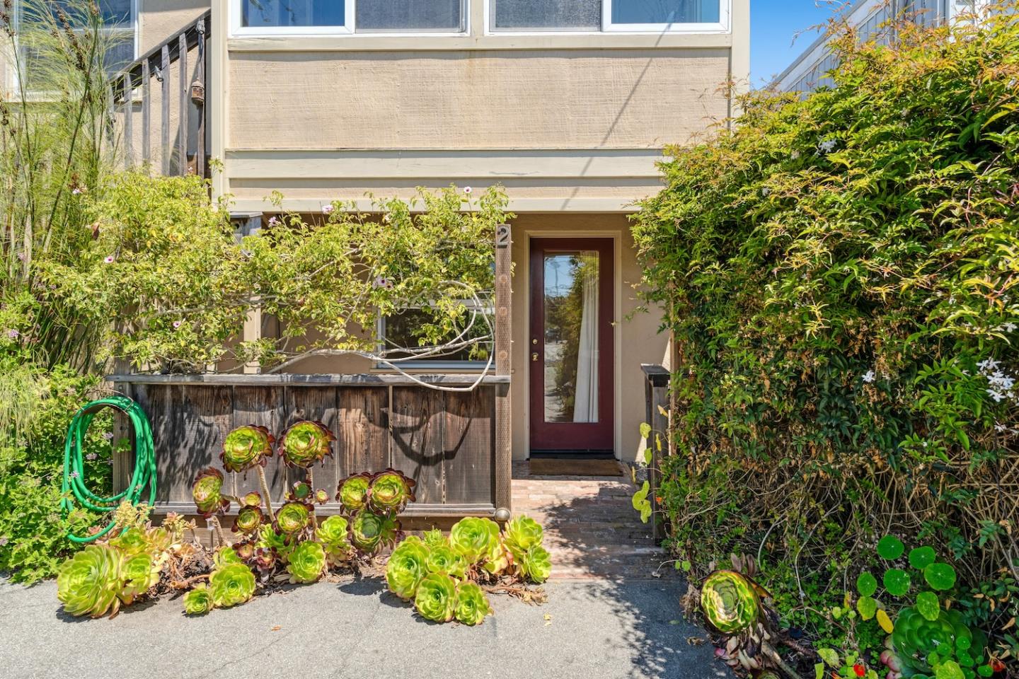 Detail Gallery Image 5 of 45 For 390 36th Ave, Santa Cruz,  CA 95062 - 4 Beds | 3 Baths