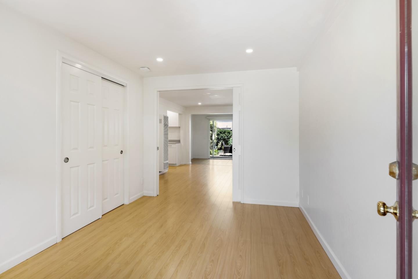 Detail Gallery Image 8 of 45 For 390 36th Ave, Santa Cruz,  CA 95062 - 4 Beds | 3 Baths