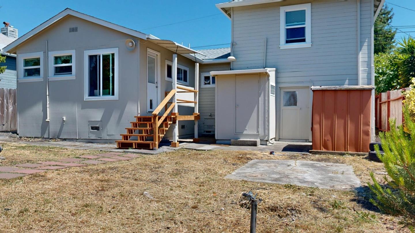 Detail Gallery Image 13 of 30 For 3939 Edgemoor Pl, Oakland,  CA 94605 - 2 Beds | 1/1 Baths