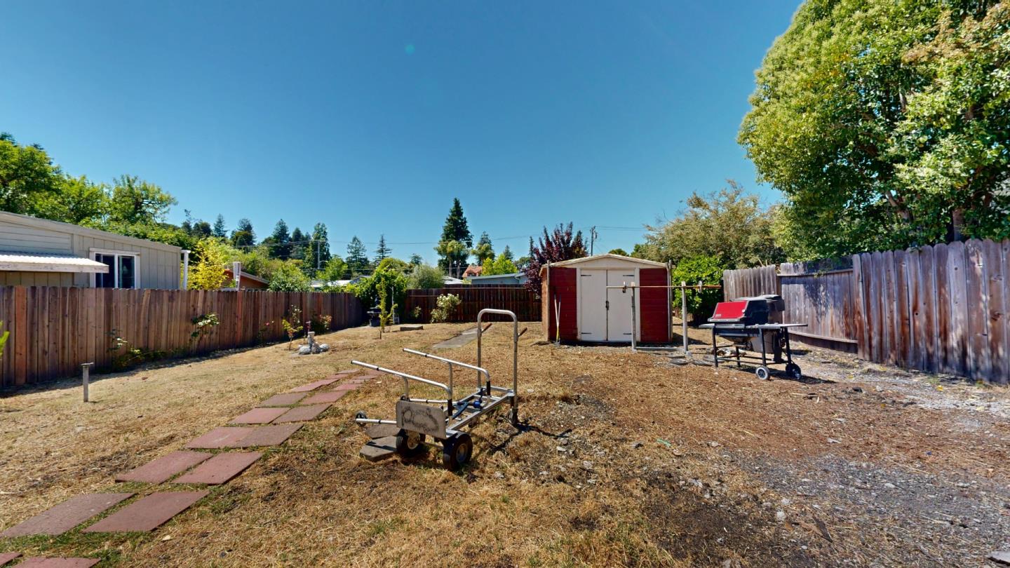 Detail Gallery Image 19 of 30 For 3939 Edgemoor Pl, Oakland,  CA 94605 - 2 Beds | 1/1 Baths