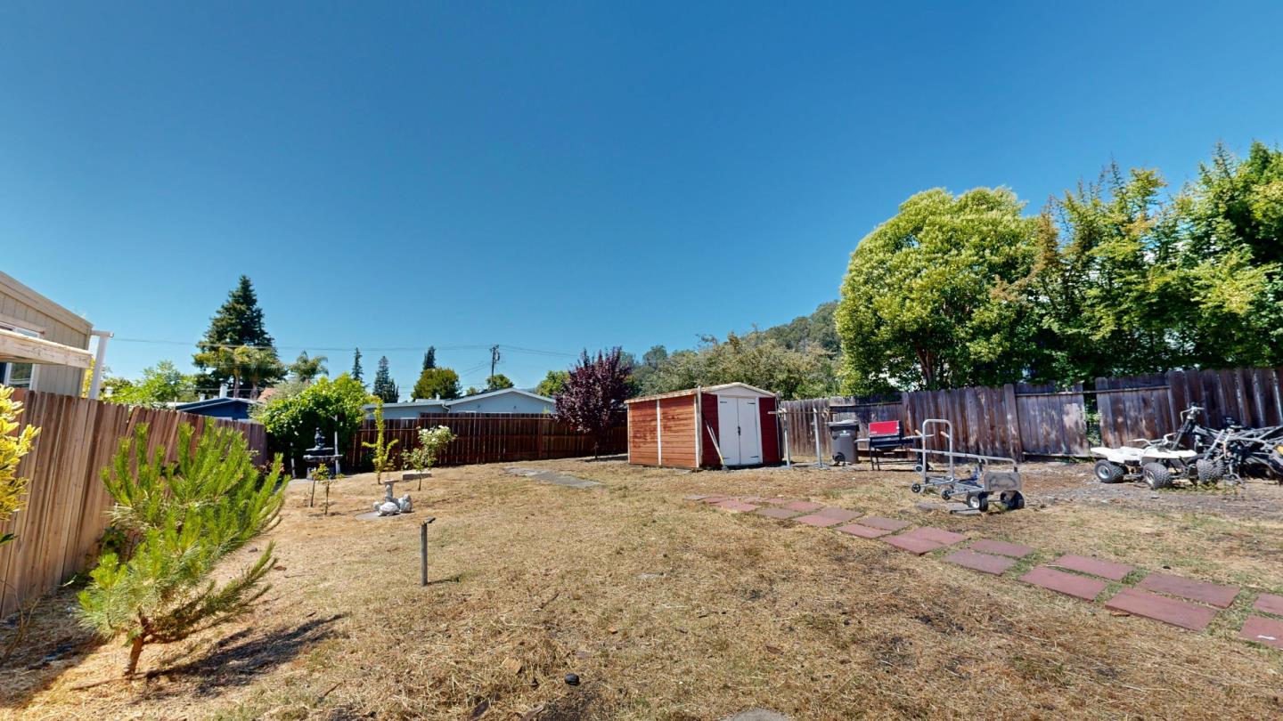 Detail Gallery Image 20 of 30 For 3939 Edgemoor Pl, Oakland,  CA 94605 - 2 Beds | 1/1 Baths
