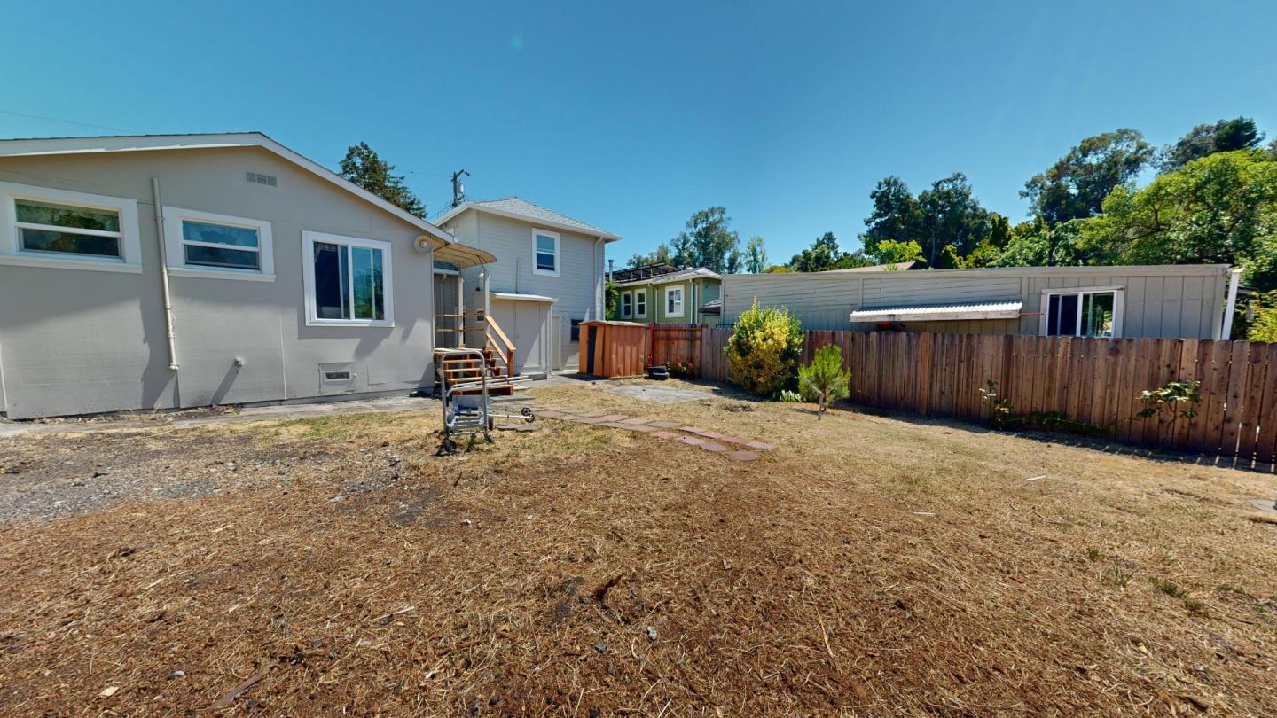 Detail Gallery Image 24 of 30 For 3939 Edgemoor Pl, Oakland,  CA 94605 - 2 Beds | 1/1 Baths