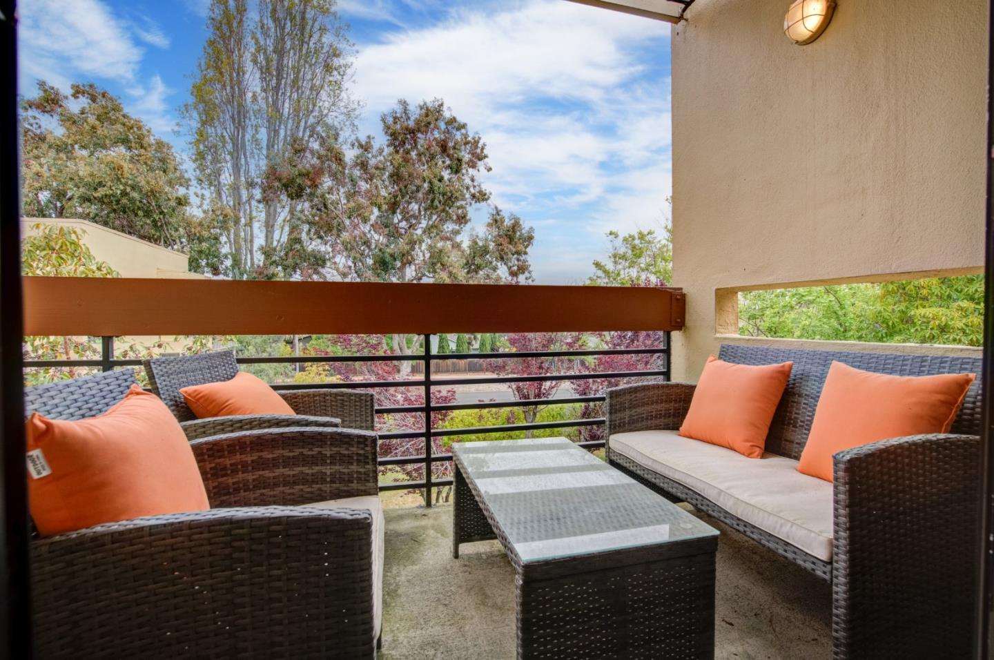 Detail Gallery Image 8 of 32 For 910 Beach Park Blvd #106,  Foster City,  CA 94404 - 2 Beds | 2 Baths