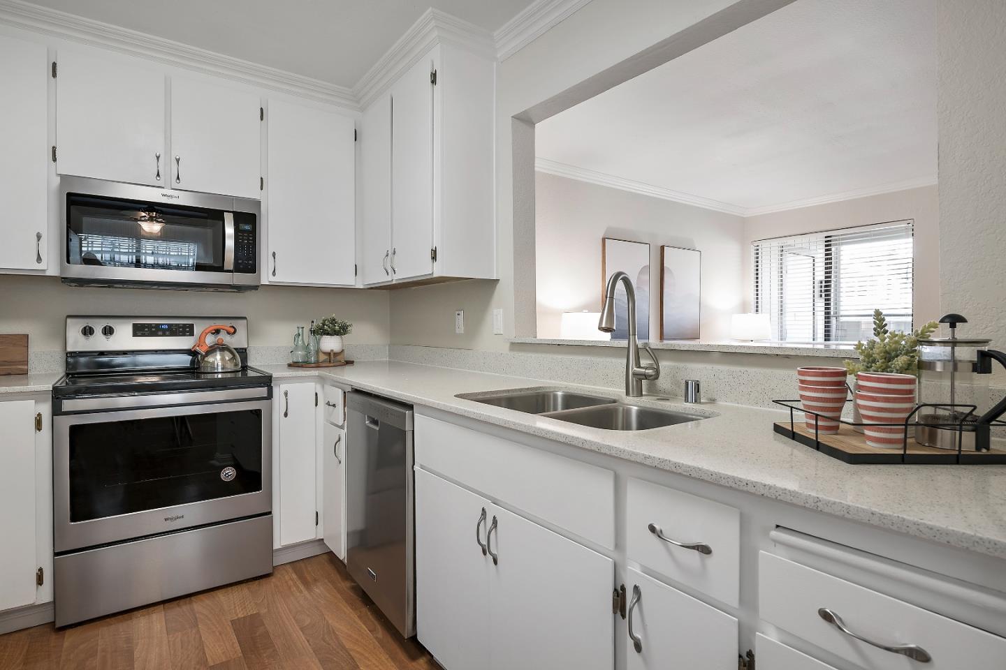 Detail Gallery Image 9 of 22 For 1467 Alma Loop, San Jose,  CA 95125 - 2 Beds | 2 Baths