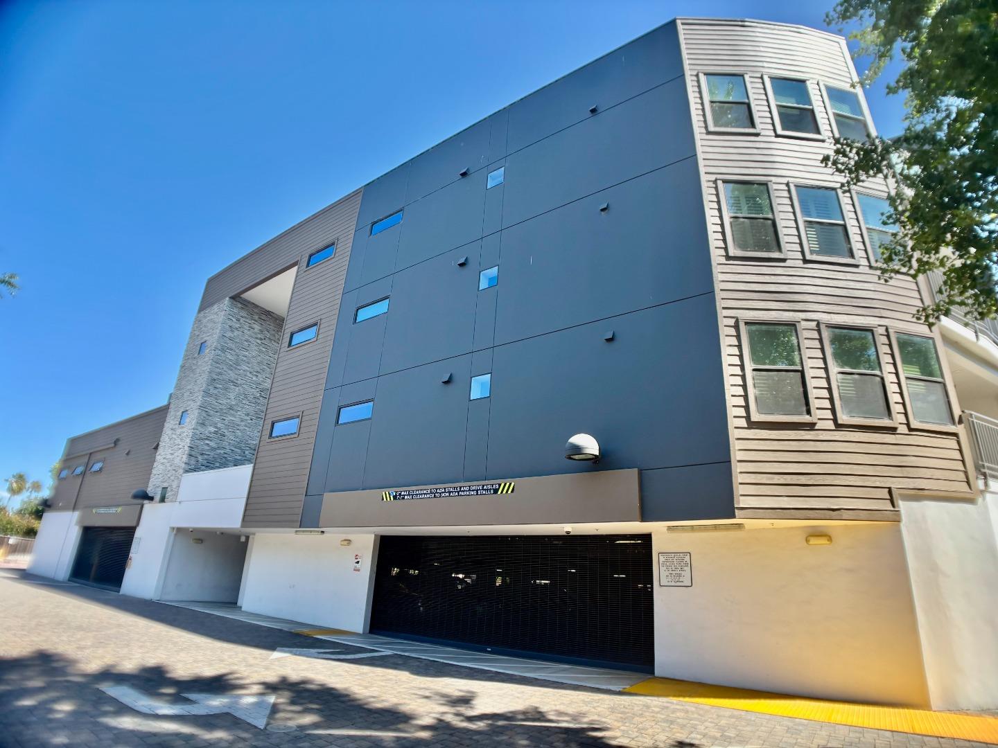 Detail Gallery Image 2 of 30 For 2585 El Camino Real #307,  Santa Clara,  CA 95051 - 3 Beds | 2 Baths