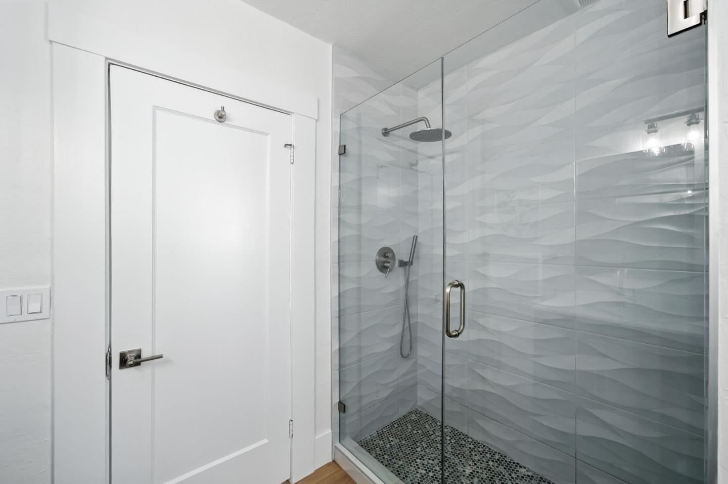 Detail Gallery Image 10 of 24 For 1489 Burrell Ct, San Jose,  CA 95126 - 3 Beds | 2 Baths