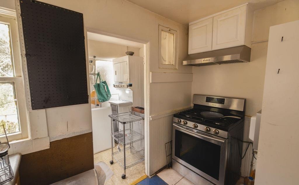 Detail Gallery Image 19 of 30 For 1034 Hellam St, Monterey,  CA 93940 - 5 Beds | 3 Baths
