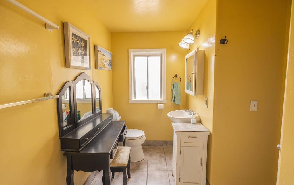 Detail Gallery Image 22 of 30 For 1034 Hellam St, Monterey,  CA 93940 - 5 Beds | 3 Baths