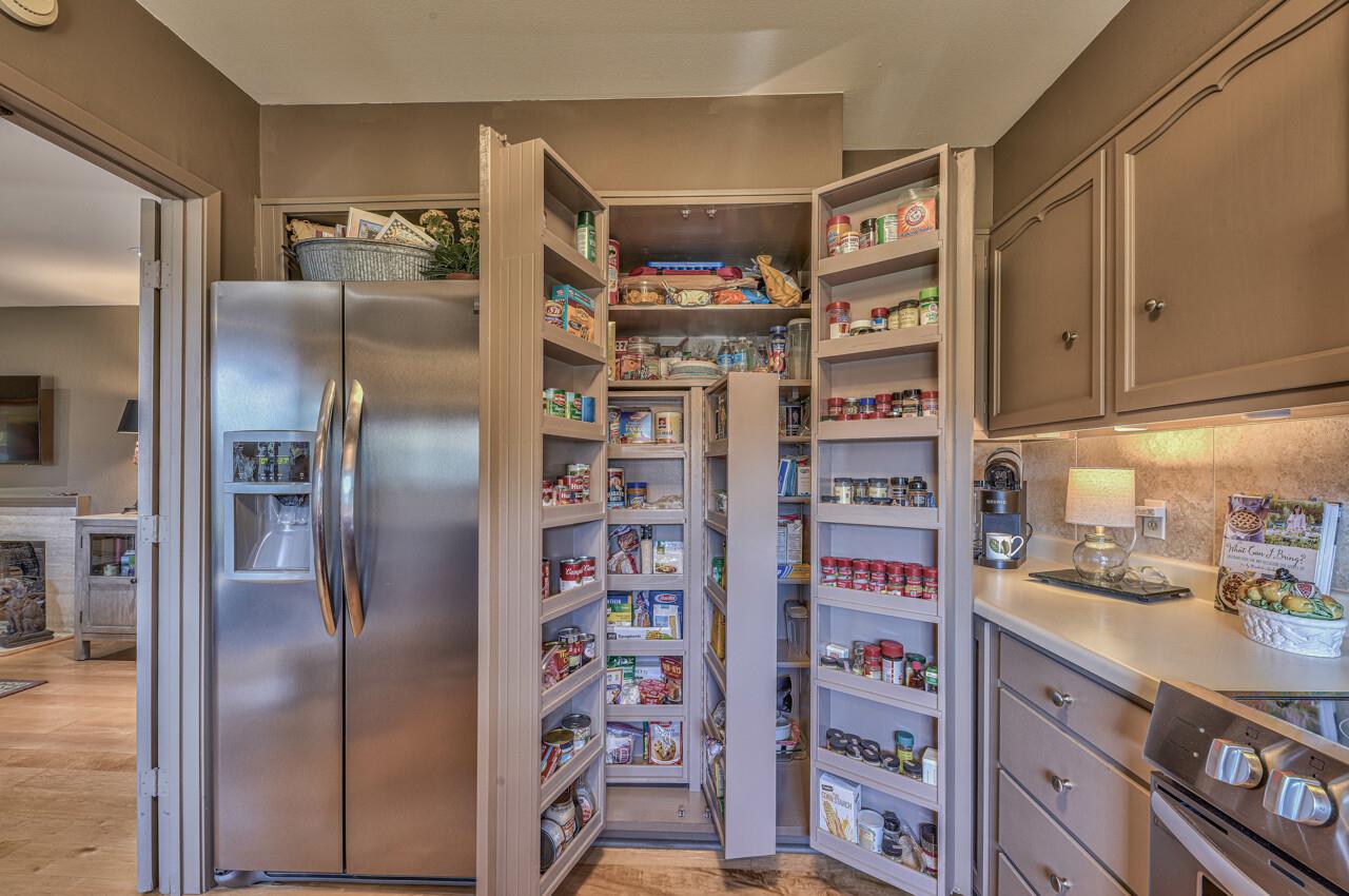 Detail Gallery Image 11 of 39 For 105 Del Mesa Carmel, Carmel,  CA 93923 - 1 Beds | 1 Baths