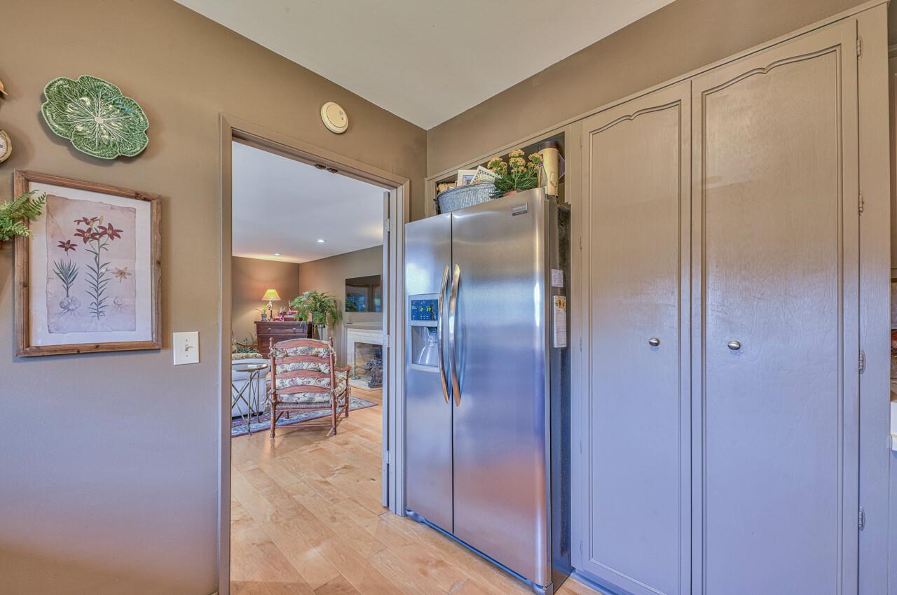 Detail Gallery Image 12 of 39 For 105 Del Mesa Carmel, Carmel,  CA 93923 - 1 Beds | 1 Baths