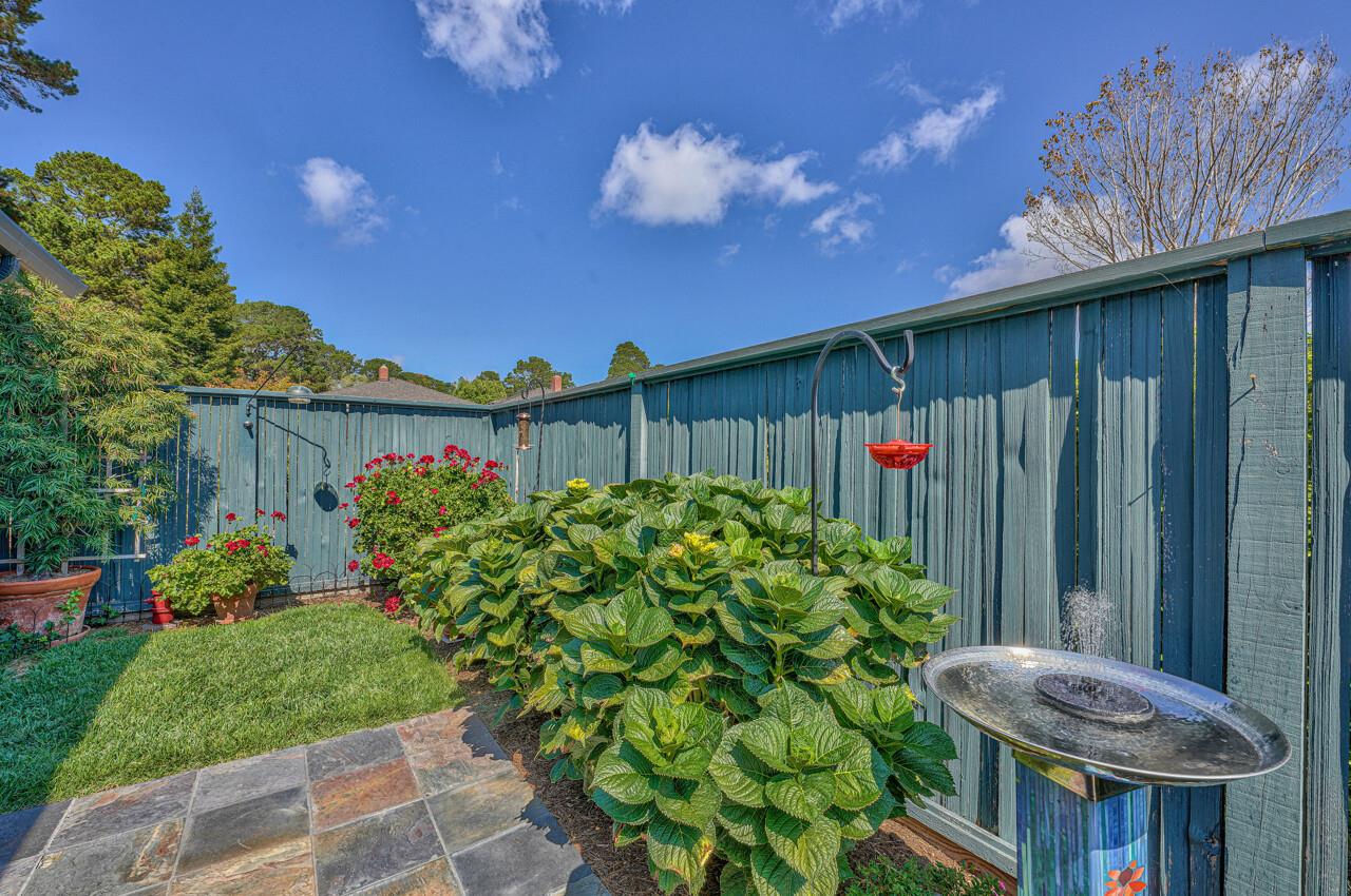 Detail Gallery Image 14 of 39 For 105 Del Mesa Carmel, Carmel,  CA 93923 - 1 Beds | 1 Baths