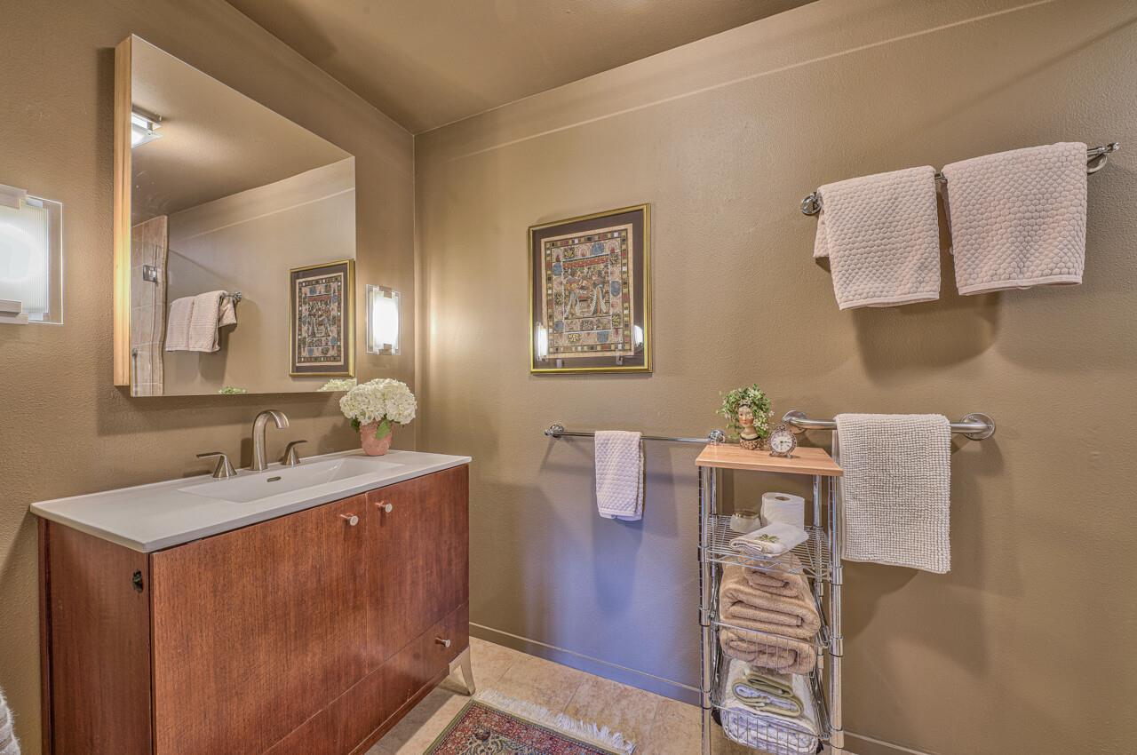 Detail Gallery Image 25 of 39 For 105 Del Mesa Carmel, Carmel,  CA 93923 - 1 Beds | 1 Baths