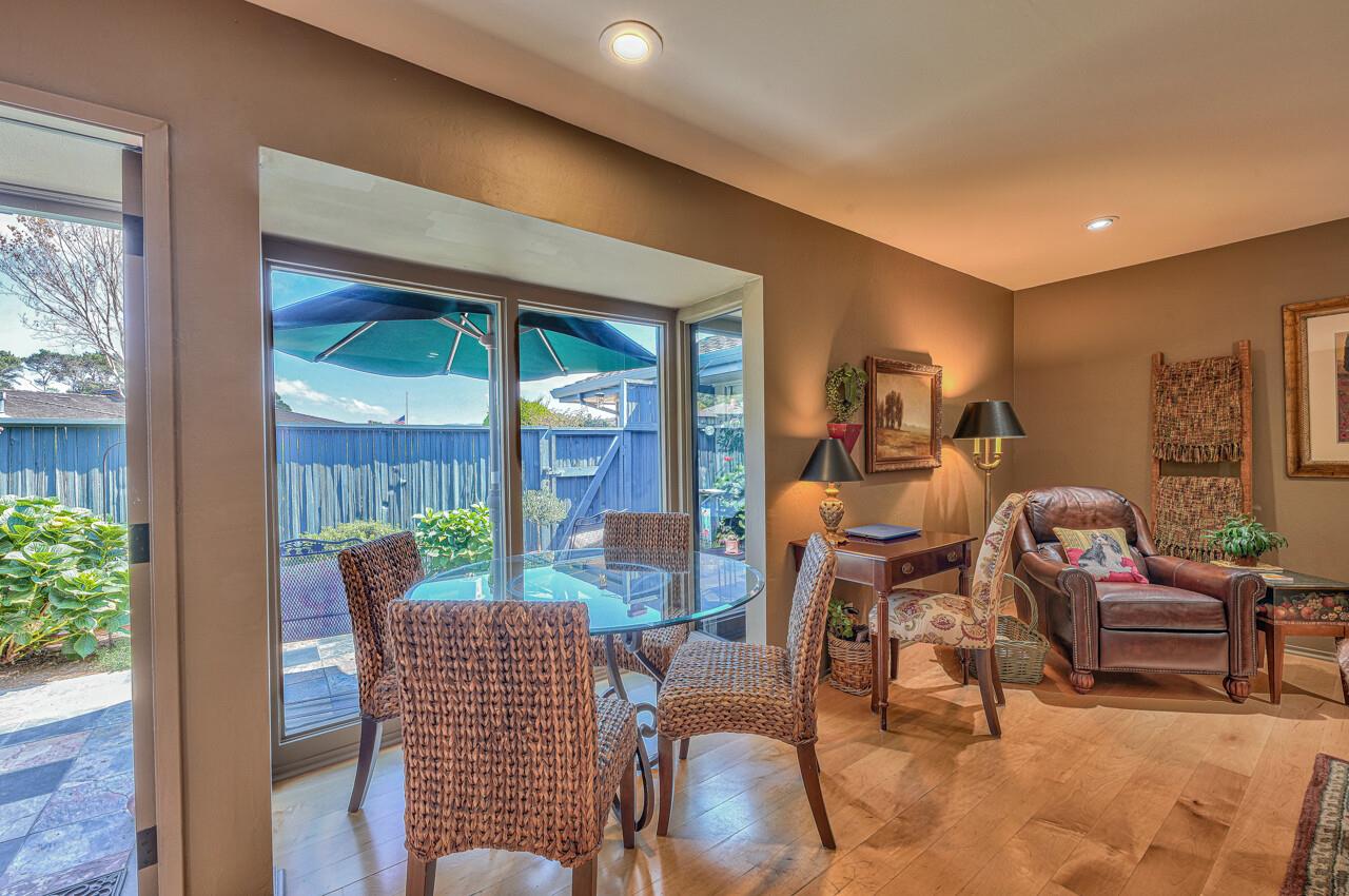 Detail Gallery Image 7 of 39 For 105 Del Mesa Carmel, Carmel,  CA 93923 - 1 Beds | 1 Baths