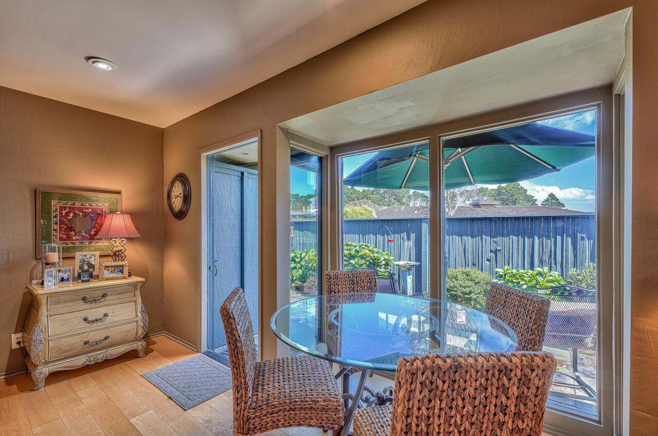 Detail Gallery Image 8 of 39 For 105 Del Mesa Carmel, Carmel,  CA 93923 - 1 Beds | 1 Baths