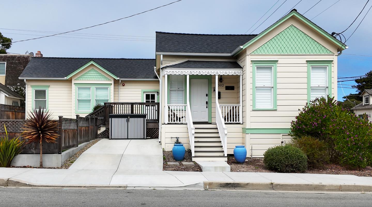 Detail Gallery Image 10 of 10 For 302 Park St, Pacific Grove,  CA 93950 - 4 Beds | 3 Baths