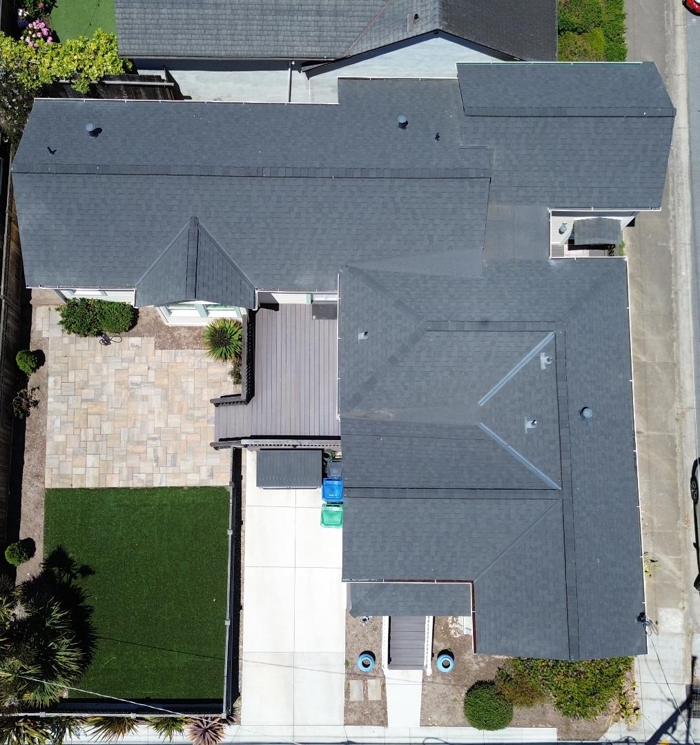 Detail Gallery Image 7 of 9 For 302 Park St, Pacific Grove,  CA 93950 - 4 Beds | 3 Baths