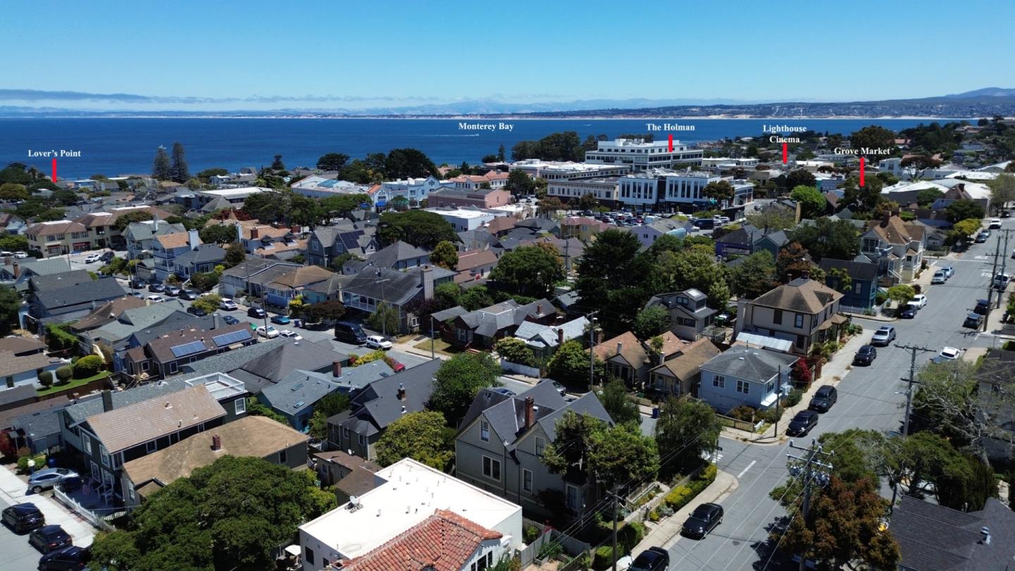 Detail Gallery Image 8 of 9 For 302 Park St, Pacific Grove,  CA 93950 - 4 Beds | 3 Baths