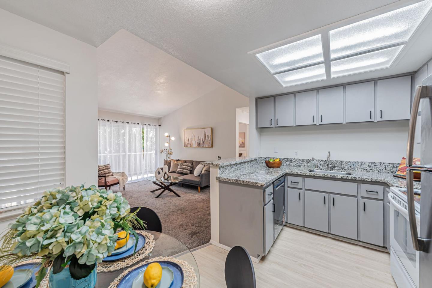 Detail Gallery Image 12 of 31 For 2499 Jubilee Ln, San Jose,  CA 95131 - 1 Beds | 1 Baths