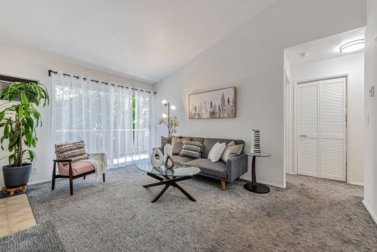 Detail Gallery Image 5 of 31 For 2499 Jubilee Ln, San Jose,  CA 95131 - 1 Beds | 1 Baths