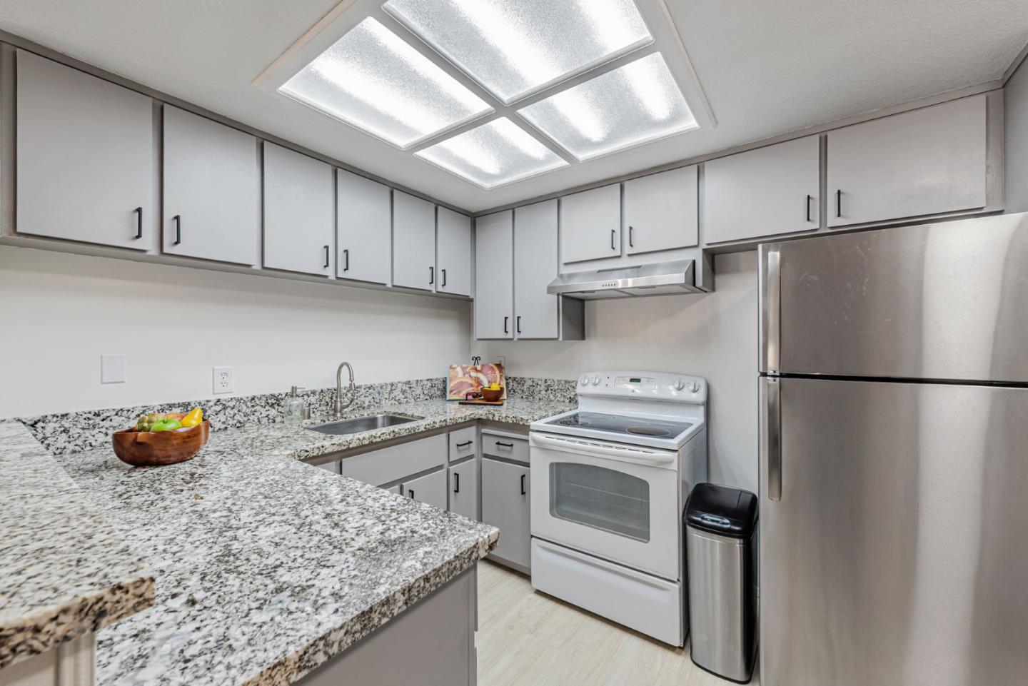 Detail Gallery Image 9 of 31 For 2499 Jubilee Ln, San Jose,  CA 95131 - 1 Beds | 1 Baths