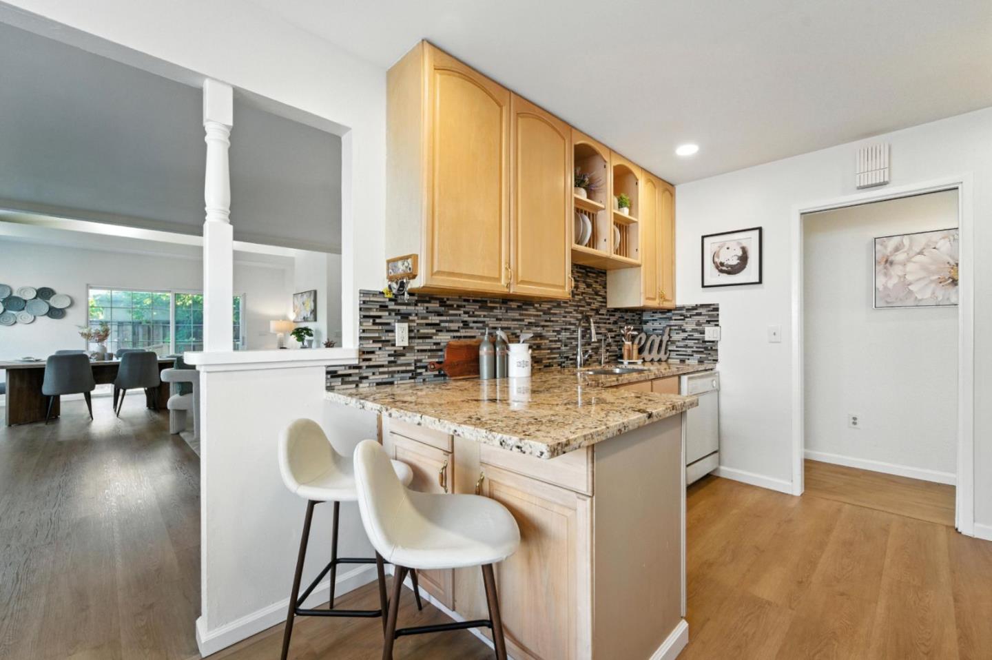 Detail Gallery Image 12 of 35 For 2404 Lucerne Way, San Jose,  CA 95122 - 5 Beds | 3 Baths