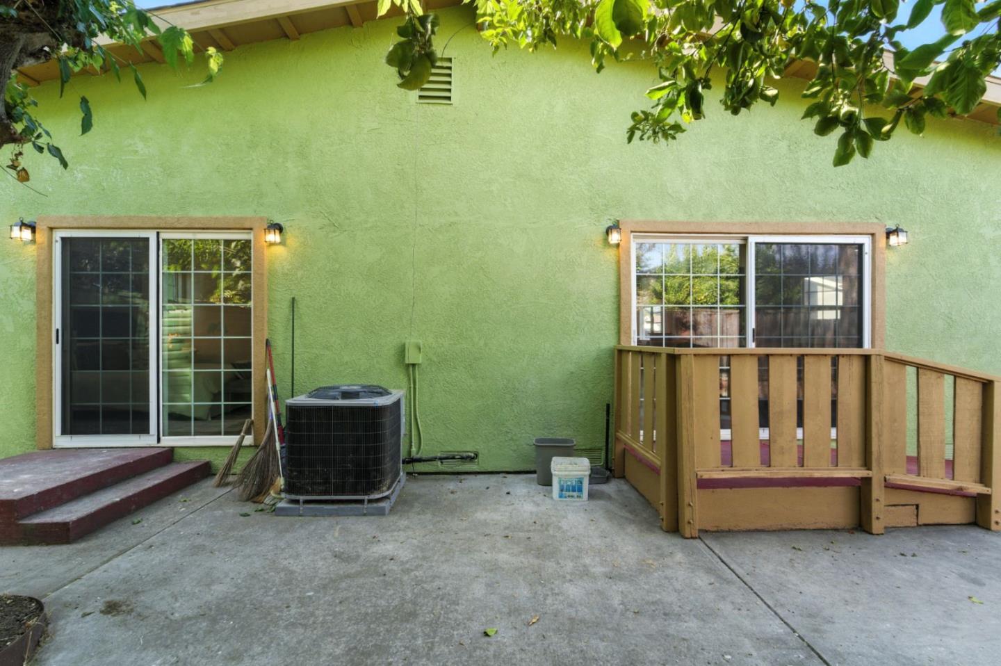 Detail Gallery Image 29 of 35 For 2404 Lucerne Way, San Jose,  CA 95122 - 5 Beds | 3 Baths