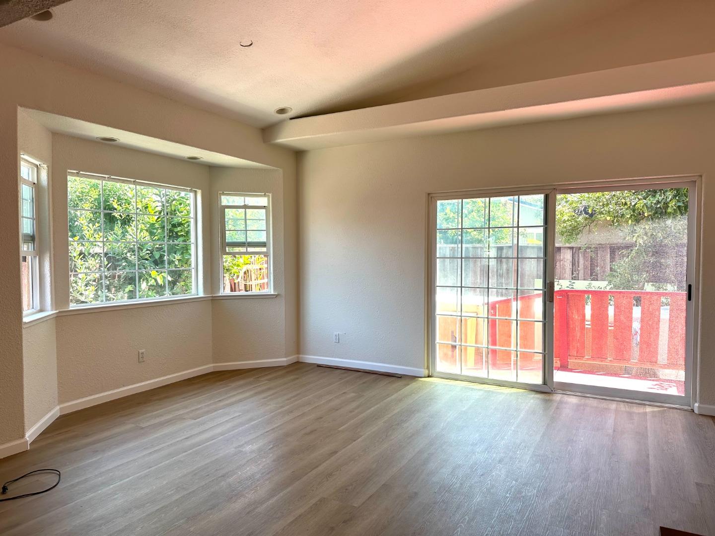 Detail Gallery Image 3 of 5 For 2404 Lucerne Way, San Jose,  CA 95122 - 5 Beds | 3 Baths
