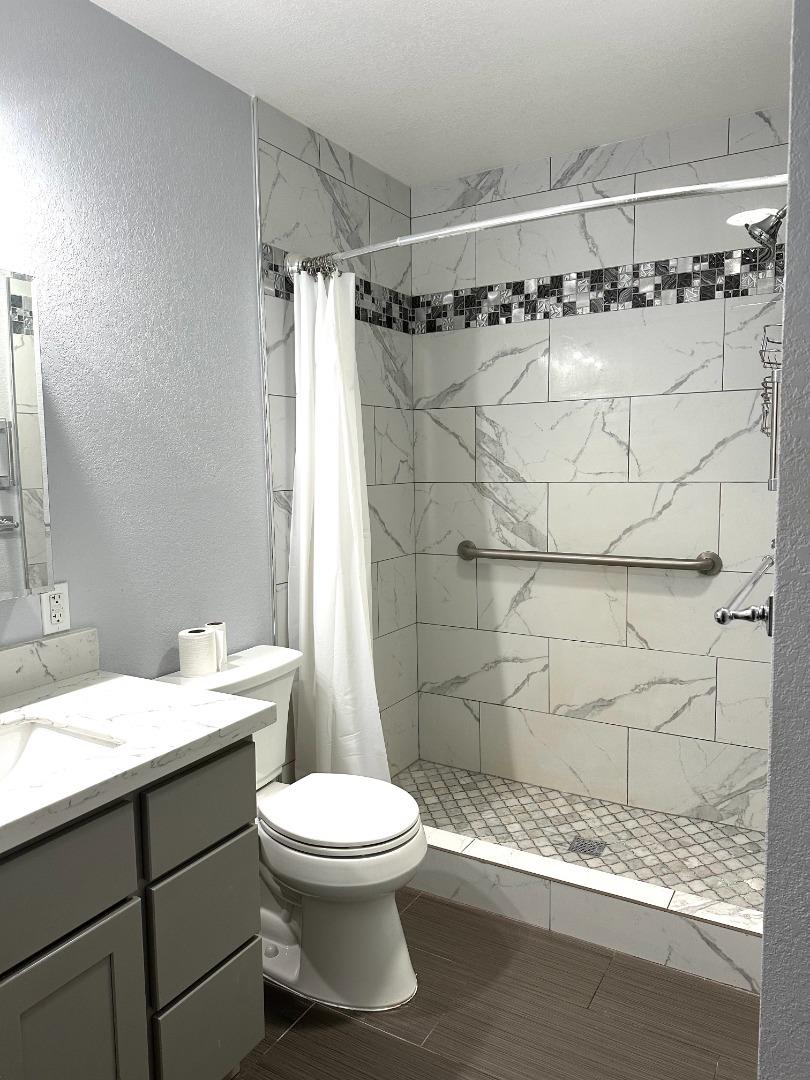 Detail Gallery Image 5 of 5 For 2404 Lucerne Way, San Jose,  CA 95122 - 5 Beds | 3 Baths